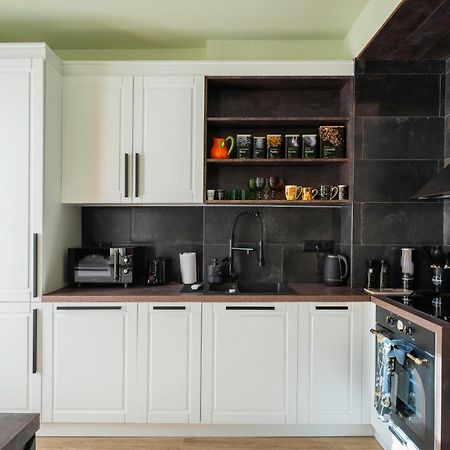 Urban Charm & Comfort - Chic 2Bd In Prime Location By Flat Mаnager Sofia Esterno foto