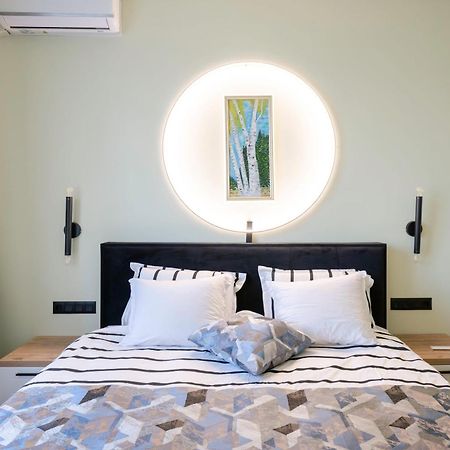 Urban Charm & Comfort - Chic 2Bd In Prime Location By Flat Mаnager Sofia Esterno foto